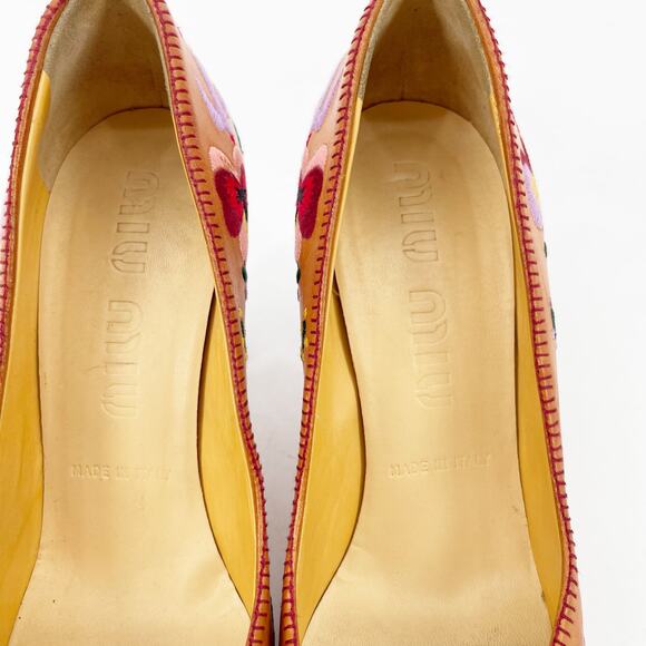 Miu Miu Vintage Tan Leather Floral Embroidered Square Toe Block Heel Pump IT 36 - Picture 7 of 10